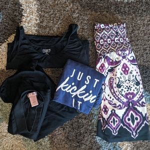 Gently used Maternity bundle❤️